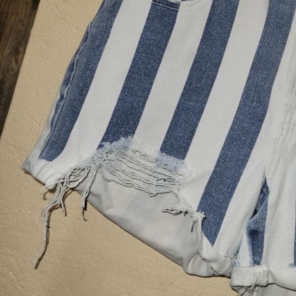 Vintage 90s PacSun Junior's Size 27 Retro Cut off Denim Shorts Mom Jean Striped - Picture 5 of 10